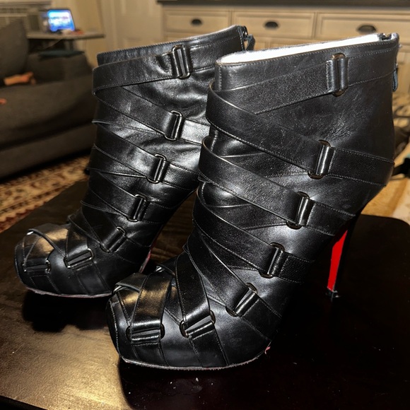 Christian Louboutin Nitoinimoi 120 Bandage booties, 40, US size 10. (Boots only) - Picture 3 of 6